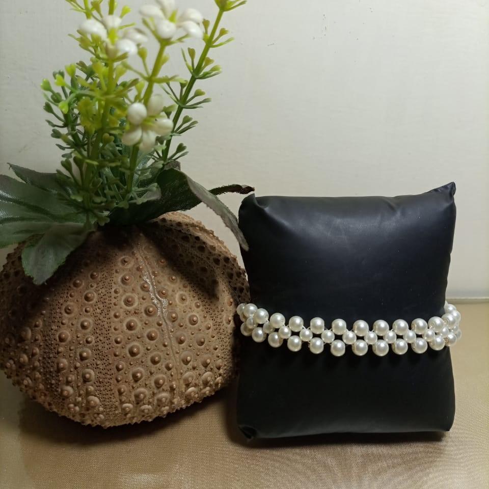 The Classic pearl Bracelet Stack