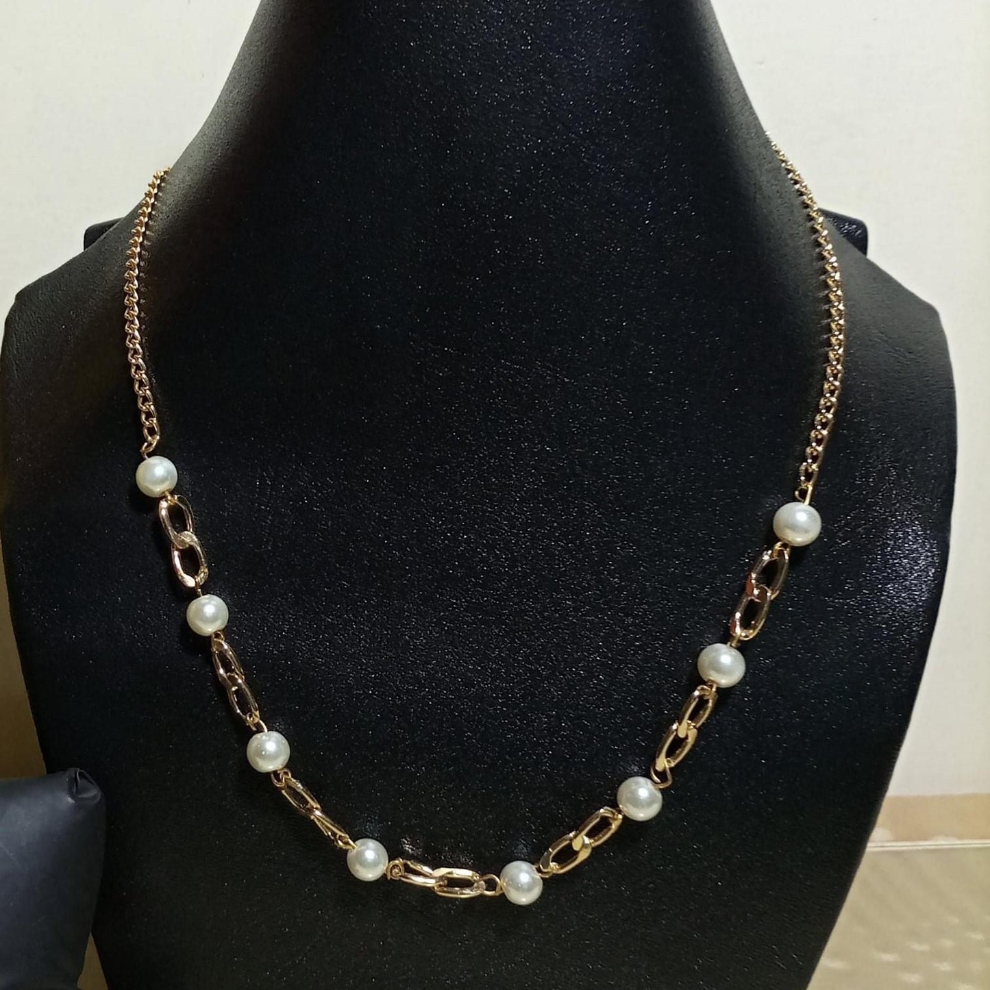 Vintage Gold Tone Chain Link Pearl Necklace