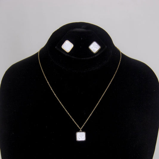Quartz Square Pendant