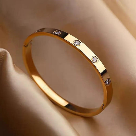 Elegent Trendy Golden Bangle
